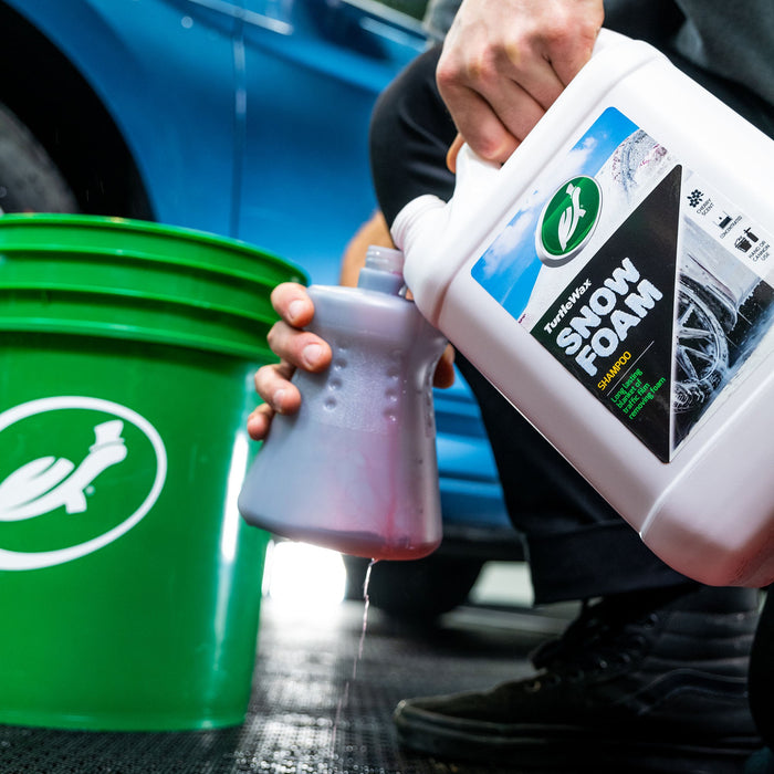 ESSENTIAL CAR CARE BUNDLE: SNOW FOAM, INTERIOR SHINE, & HARD SHELL WAX - FREE AIR FRESHENER - Turtle Wax PK